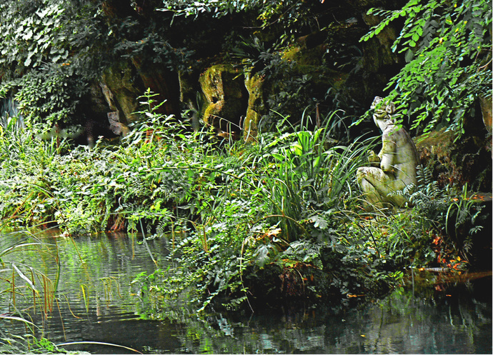 Venus Bathing Giardino Inglese