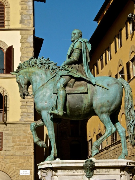 Cosimo I by Giambologna Erected in 1598 11