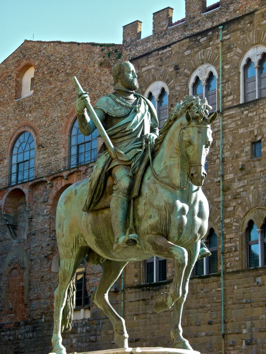 Cosimo I by Giambologna Erected in 1598 19
