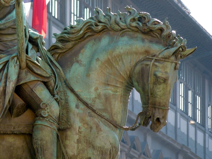 Cosimo I by Giambologna Erected in 1598 2