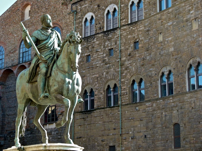 Cosimo I by Giambologna Erected in 1598 20