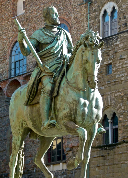 Cosimo I by Giambologna Erected in 1598 5