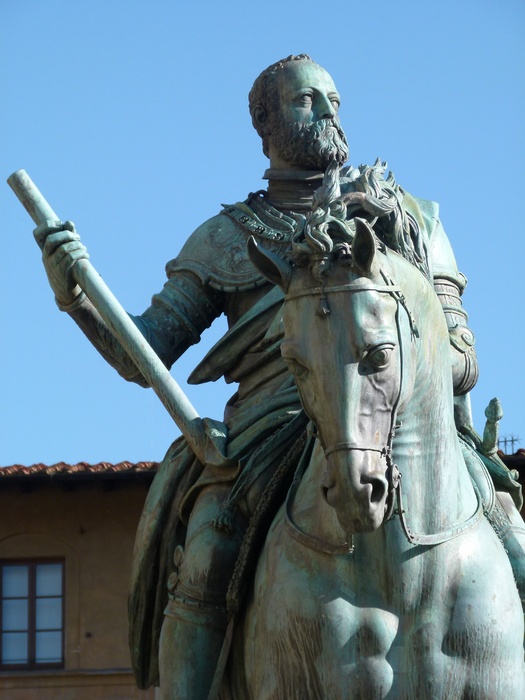 Cosimo I by Giambologna Erected in 1598 7