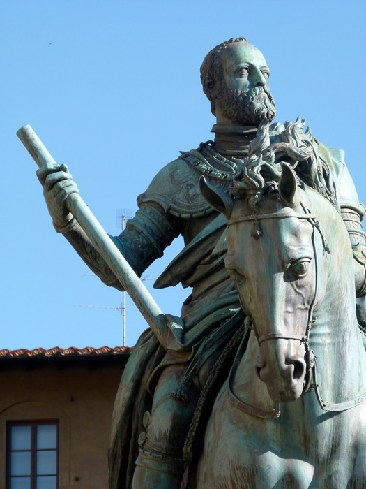 Cosimo I by Giambologna Erected in 1598 8
