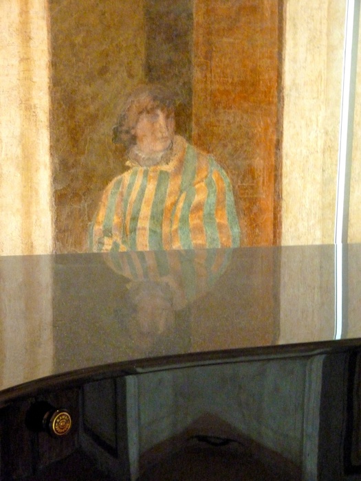 Fresco Reflected in Piano
