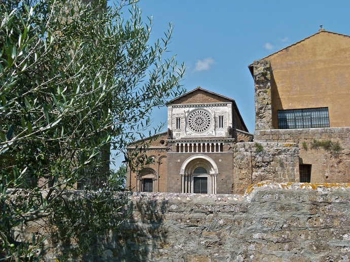 San Pietro Tuscania 01