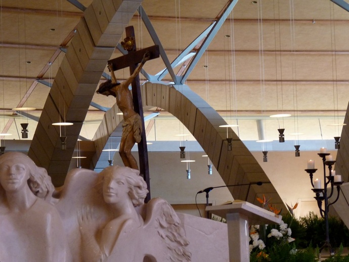 Angel of the Resurrection Pulpit