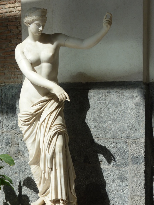 Aphrodite 4