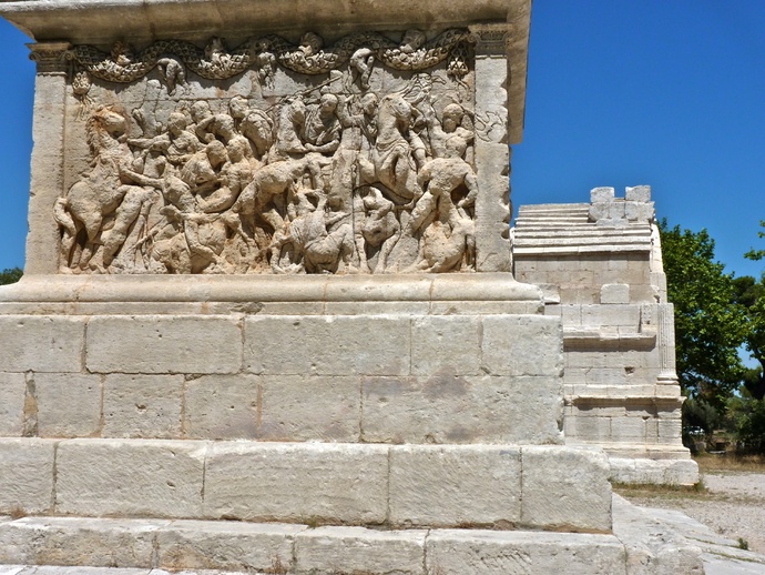 Cenotaph & Triumphal Arch