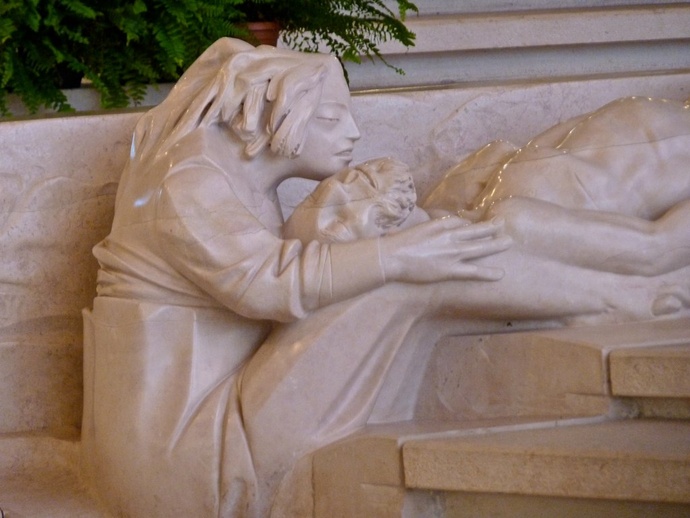 Chiesa di San Pio Entombment 8