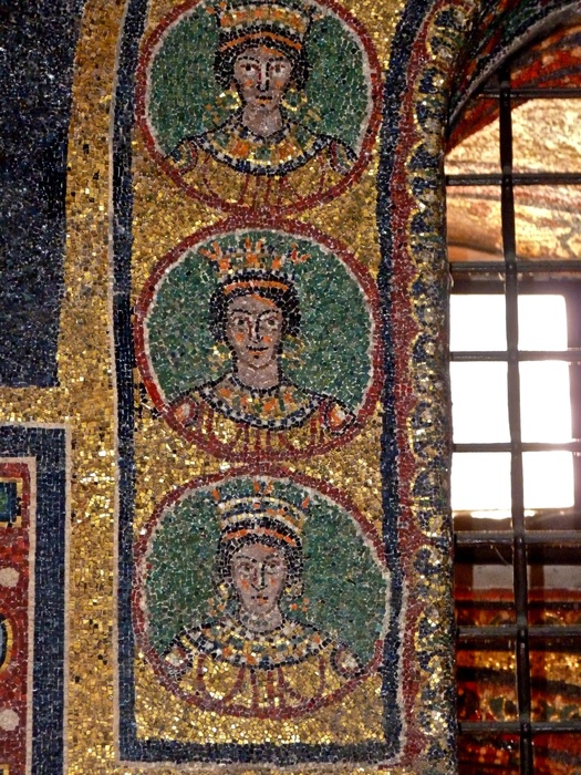 Entrance st Zeno Chapel Santa Prassede 16