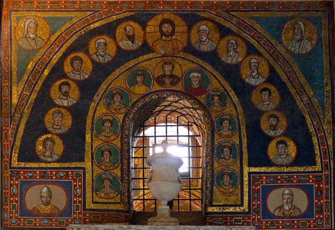 Entrance st Zeno Chapel Santa Prassede