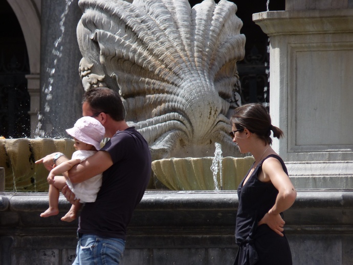 Fountain Piazza di Santa Maria in Trastevere 2