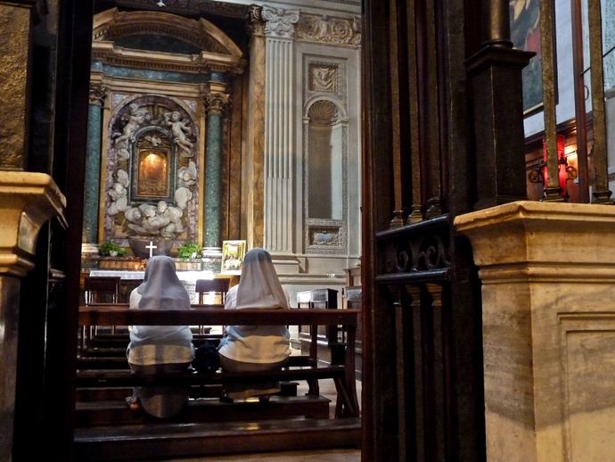 Nuns Santa Maria in Trastevere