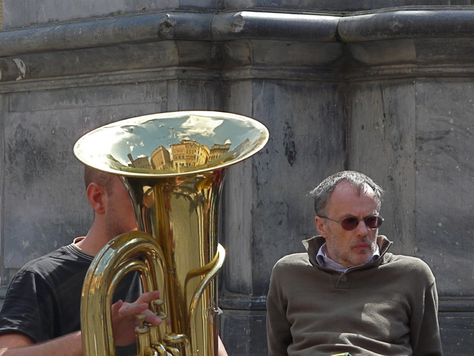 Piazza Santa Maria in Trastevere 12