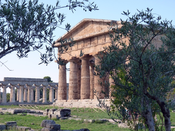 The Twotemples to Hera (450 & 550 Bc) 2