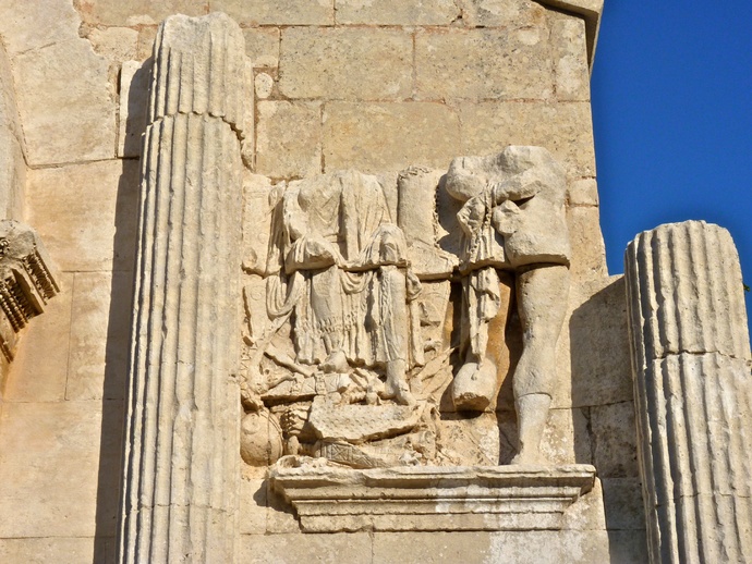 Triumphal Arch Gaulish Captives 5