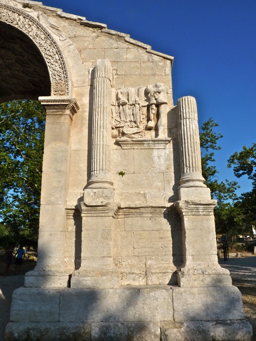 Triumphal Arch Glanum 2