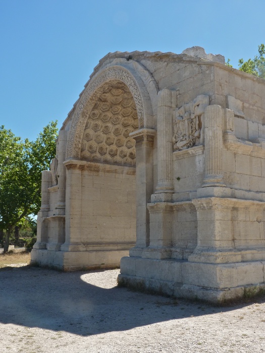 Triumphal Arch Glanum 3