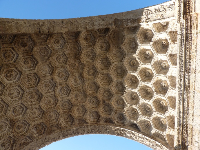 Triumphal Arch Glanum 3