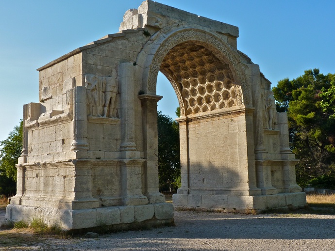 Triumphal Arch Glanum 8