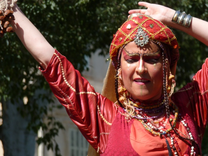 Turk Stilt Dancer Arles 14