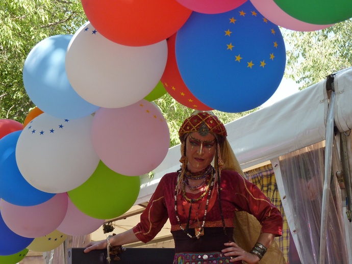 Turk Stilt Dancer Arles 17