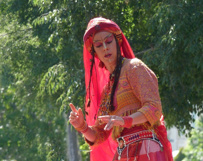 Turk Stilt Dancer Arles 20