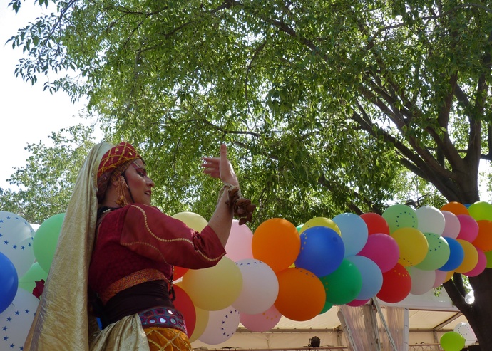 Turk Stilt Dancer Arles 9