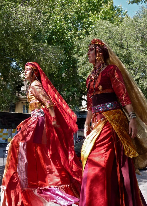 Turk Stilt Dancers 2