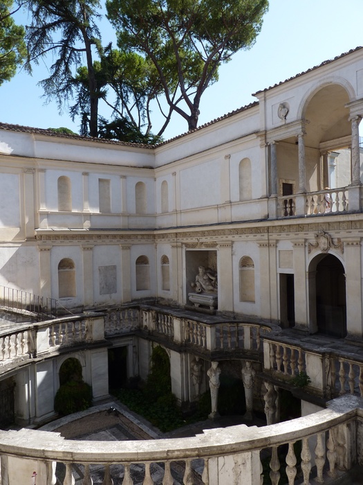 Villa Giulia Nympheum 11