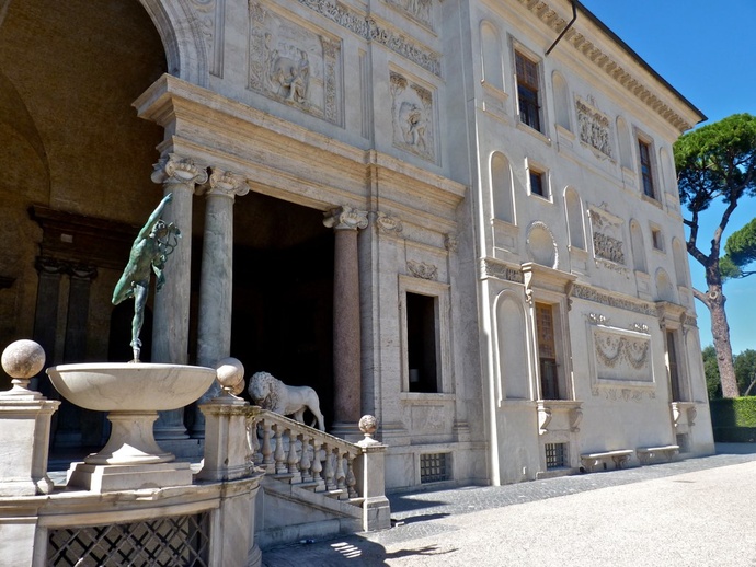 Villa Medici Facade