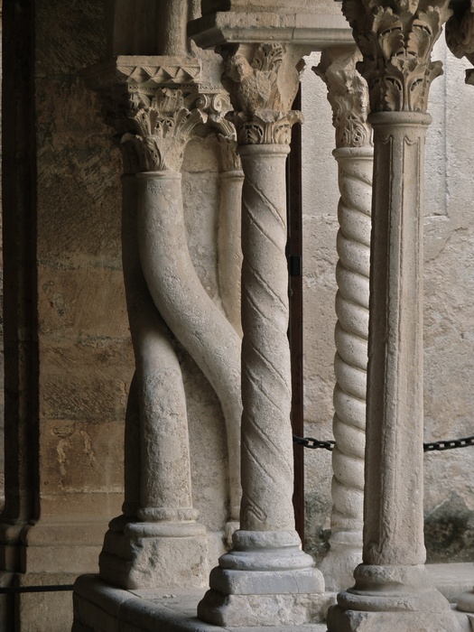 Cloister st Sauveur 1150 2