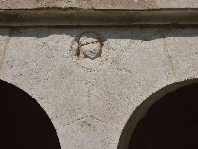 Cloister st Sauveur 1150 6