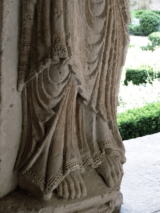 Cloister st Sauveur 1150 st Pierre