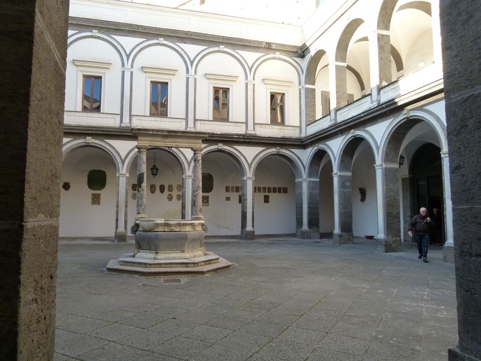 Cosimo Fanzago Chiostro Grande 15