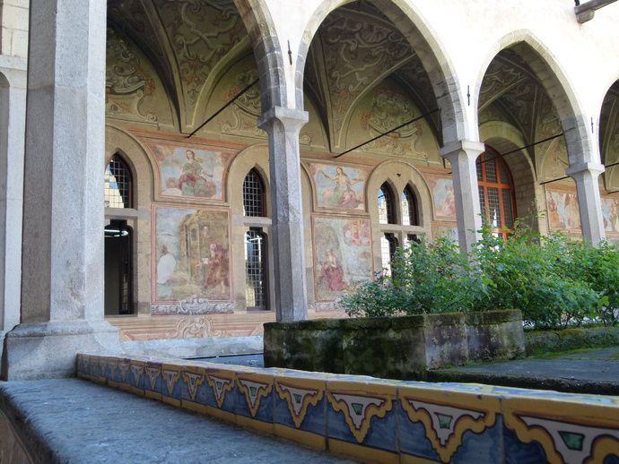 Chiostro di Santa Chiara 12
