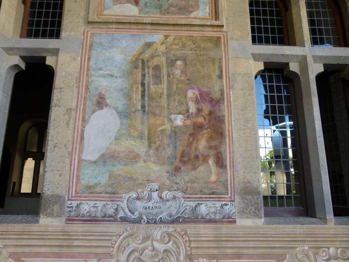 Chiostro di Santa Chiara 18
