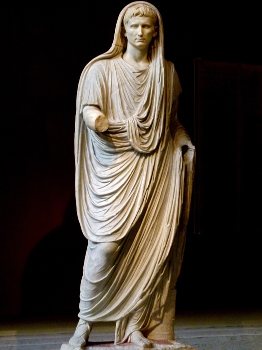 Augustus Caesar as Pontifex Maximus 9